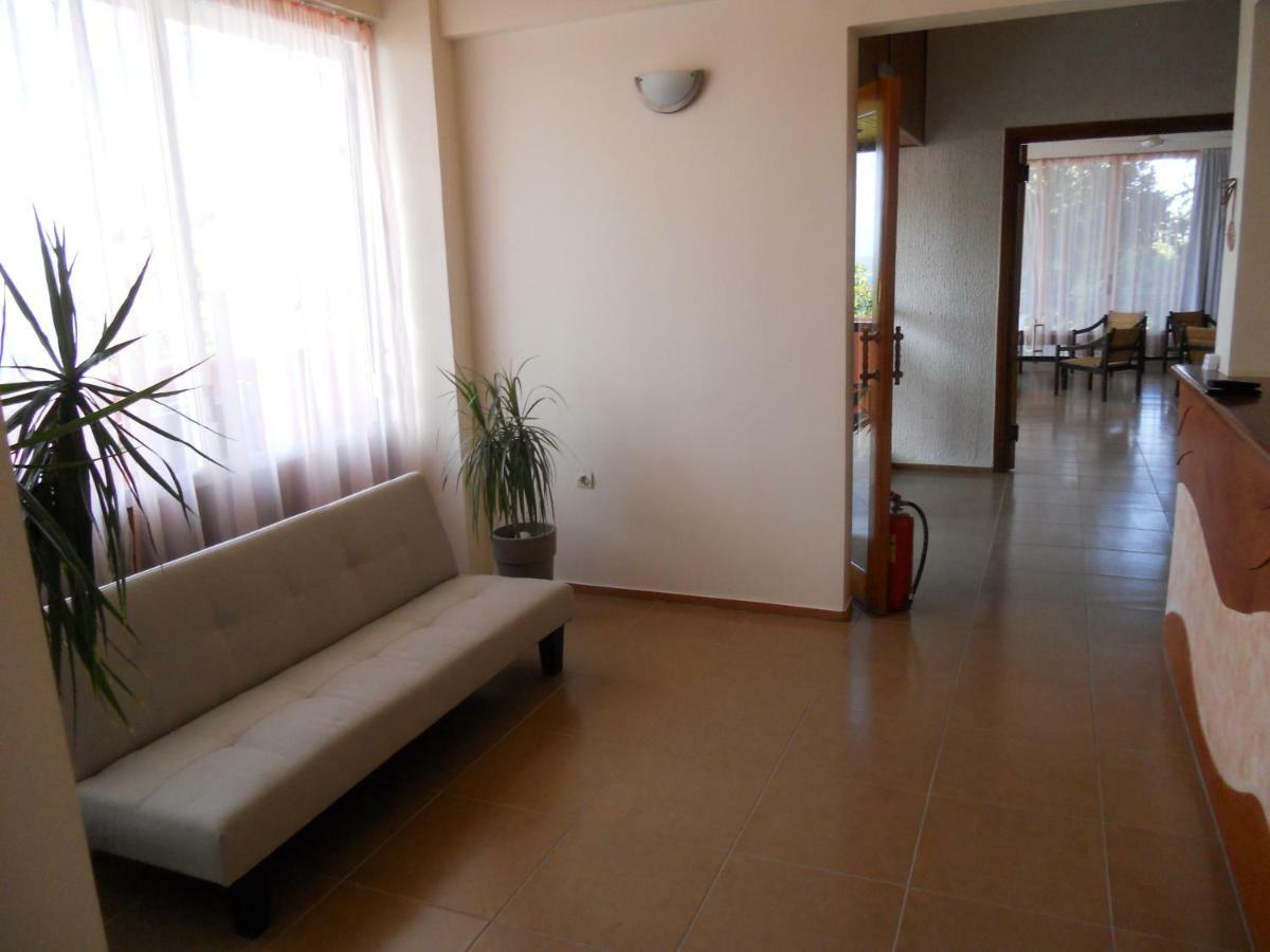 Hotel Milton Mavrovoúnion المظهر الخارجي الصورة